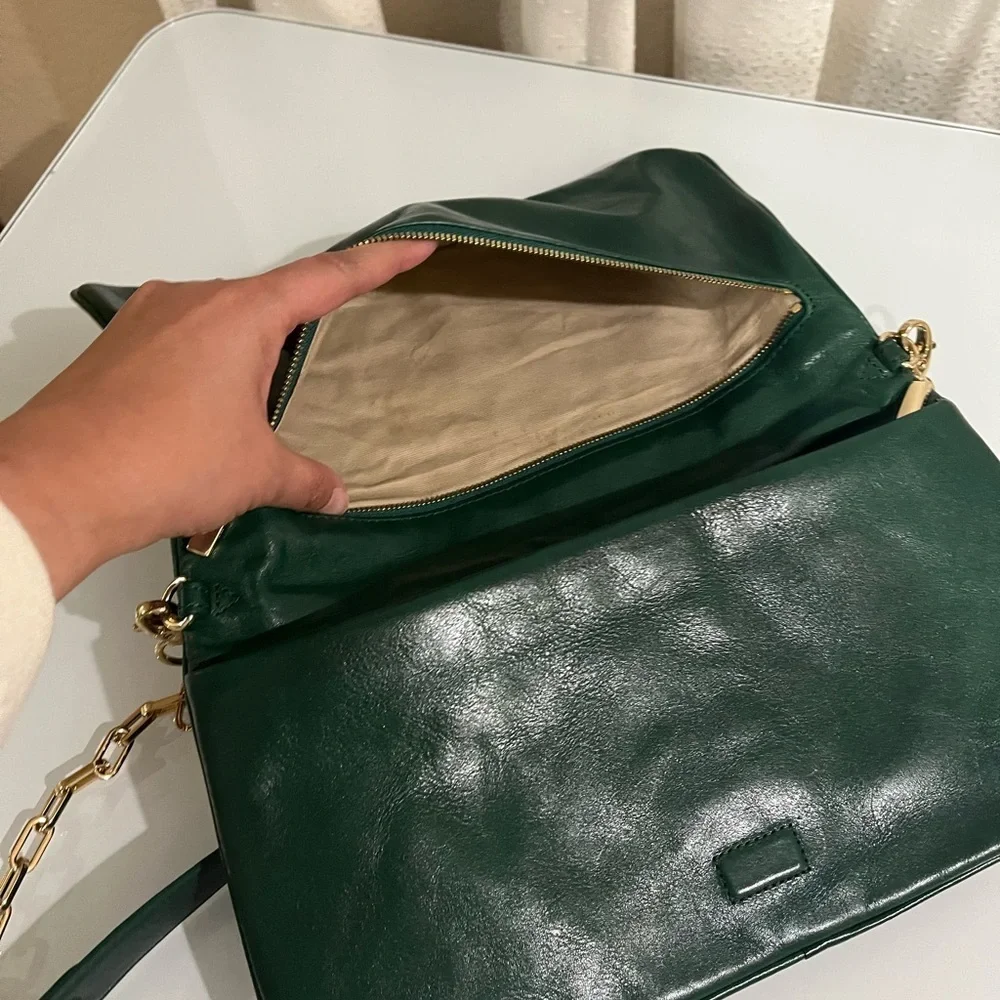 TORY BURCH DARK GREEN CLUTCH WITH GOLD CHAIN